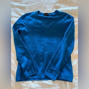 Blue cashmere v-neck sweater